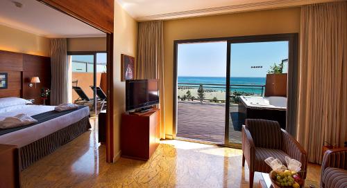 Suite Superior con vistas al mar del hotel Protur Roquetas and Spa. Foto 6