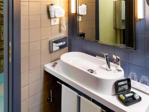 Habitación Clásica del hotel Mercure Firenze Centro. Foto 3