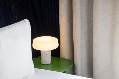Habitación Deluxe del hotel Cristal Champs-Elysées. Foto 4