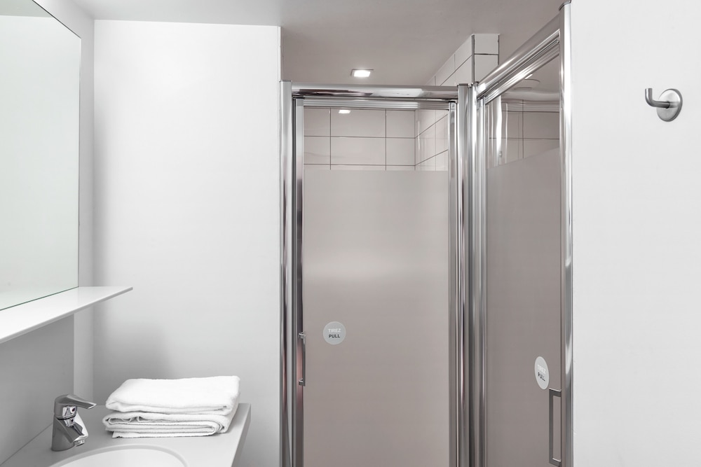 Habitación, baño privado (5 Beds) del hotel Fiap -. Foto 7