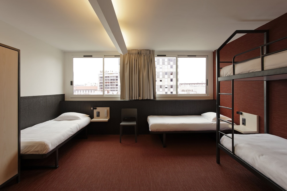 Habitación triple del hotel Fiap -