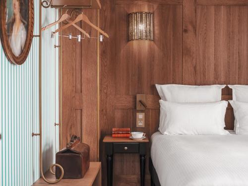 Habitación Doble Clásica del hotel De Senlis. Foto 9