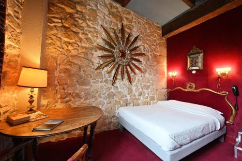 Superior Double Room view on Notre - Dame del hotel Esmeralda