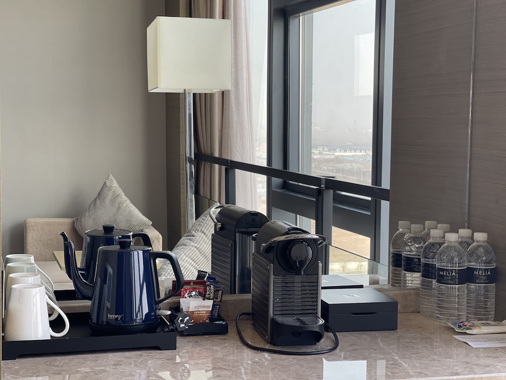 Habitación Doble con Dos Camas Meliá con Vistas a la Ciudad del hotel Melia Jinan. Foto 4