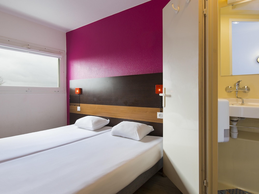 Habitación Cabrio 2 camas individuales con baño - nuevo #ontheroad del hotel f1 Maurepas