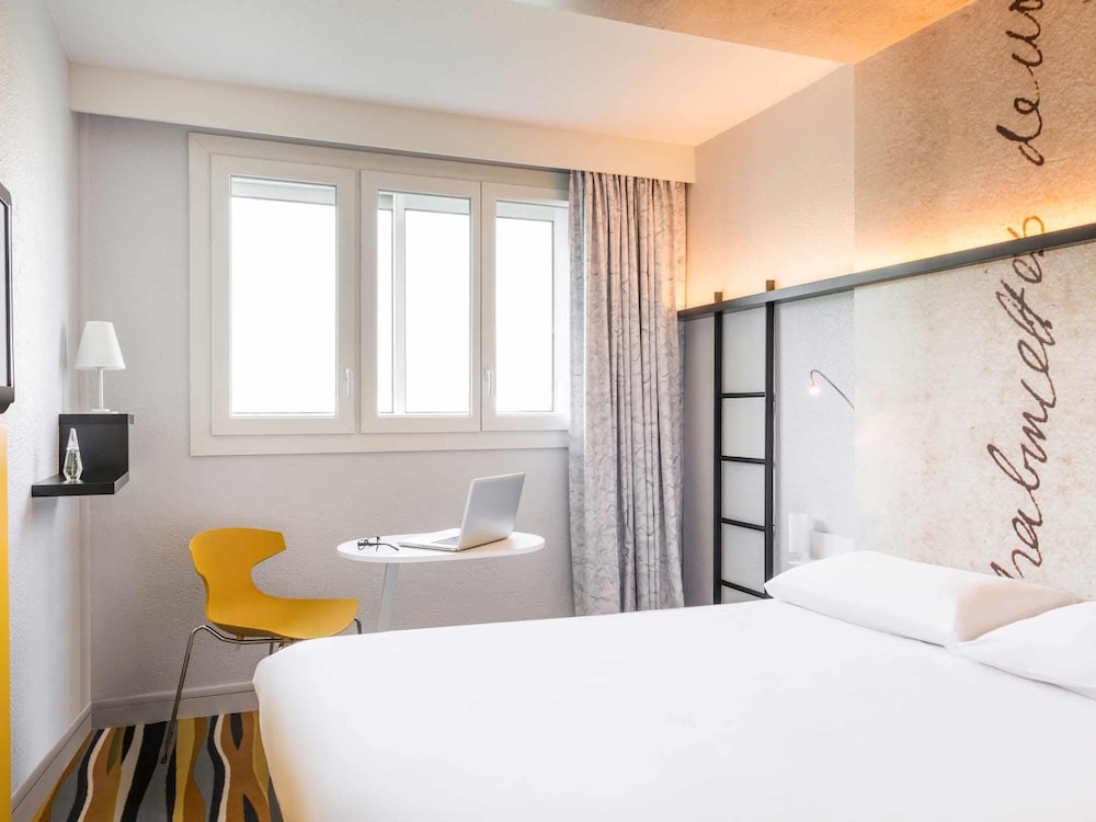 Habitación Doble Estándar del hotel Ibis Styles Meaux Centre. Foto 1