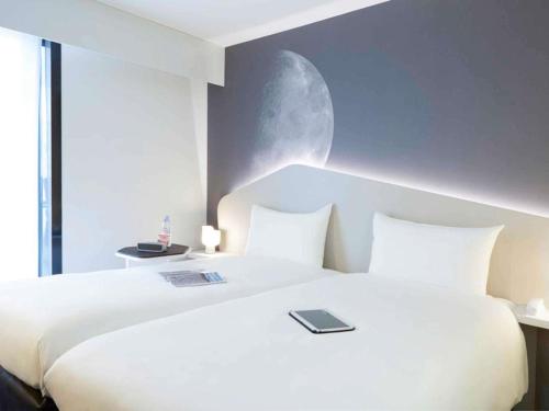 Habitación Doble Estándar - 2 camas del hotel ibis Styles Paris CDG Airport