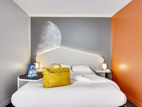 Habitación Doble Estándar - Adaptada para personas con movilidad reducida del hotel ibis Styles Paris CDG Airport