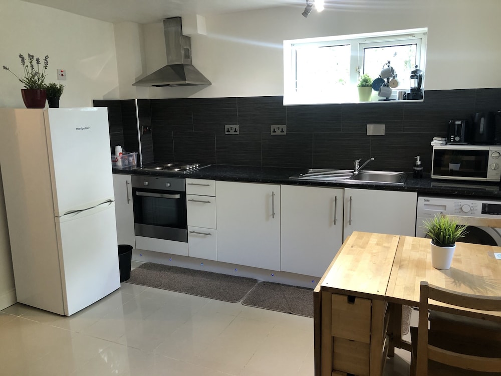 Apartamento pequeño de dos dormitorios (Copthorne Mews, UB3 4BN) del hotel Apple House Guesthouse Heathrow Airport