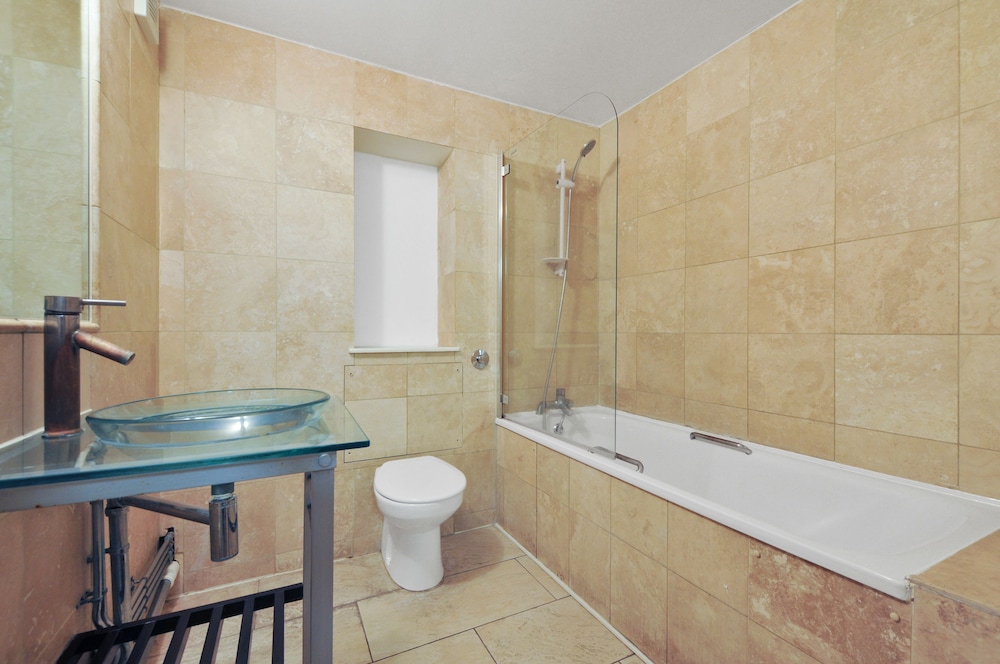 Apartamento, varias camas del hotel Access City. Foto 5