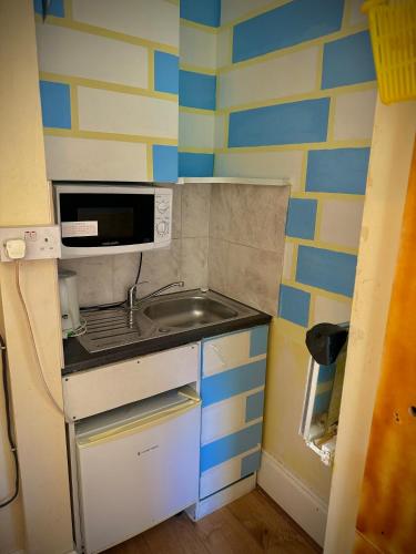 Habitación Doble Económica del hotel Anwar House. Foto 3