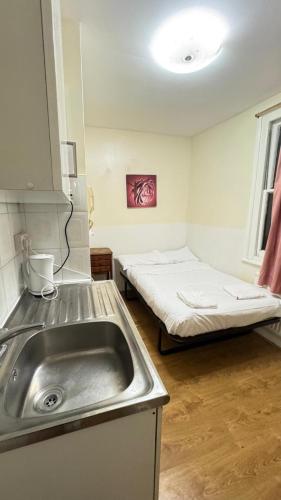 Habitación Doble Económica del hotel Anwar House. Foto 5