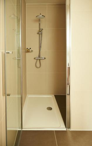 Habitación Doble Deluxe del hotel The Bull and The Hide. Foto 11