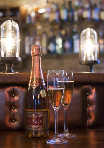 Habitación Doble Deluxe del hotel The Bull and The Hide. Foto 15