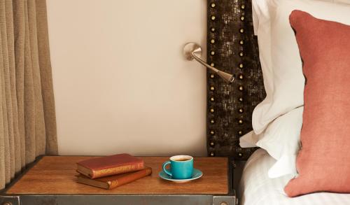 Suite con balcón del hotel The Bull and The Hide. Foto 6