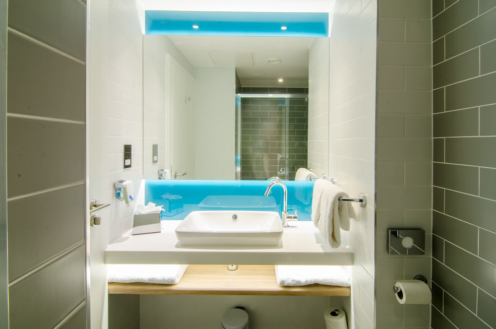 Suite, 1 cama doble, cocina básica del hotel Holiday Inn Express London - Ealing. Foto 9
