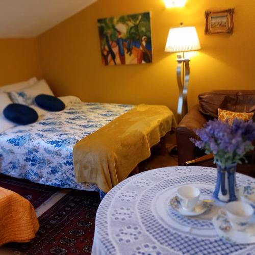 Habitación cuádruple económica del hotel Juliette's Bed and Breakfast. Foto 1