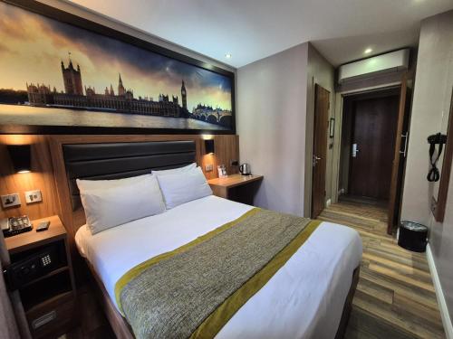 Habitación Doble Clásica con baño del hotel London Court