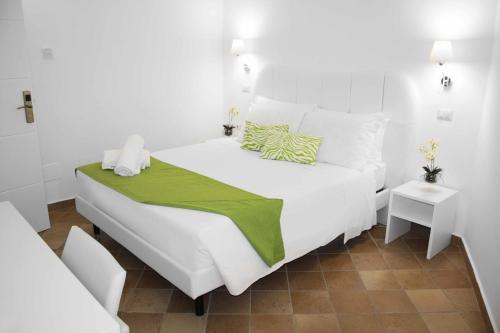 Habitación Doble Económica del hotel Roma Resort Colosseum. Foto 12