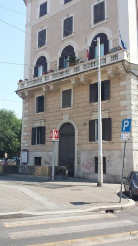Apartamento Deluxe del hotel Roma Resort Colosseum. Foto 1