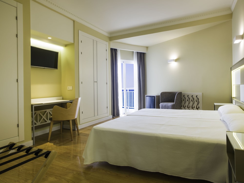 Habitación individual del hotel Monarque Torreblanca