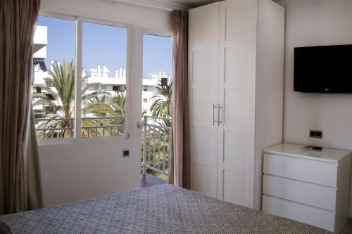 Estudio Superior con 1 cama doble del hotel Ecuador Park. Foto 4