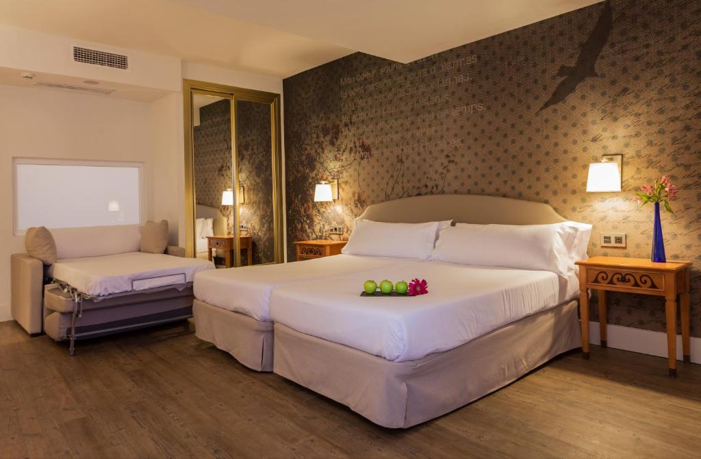 Habitación triple Vista Mar del hotel Fenix Torremolinos -Adults Only Recommended