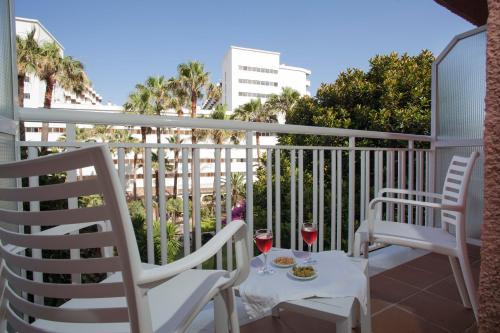 Habitación Triple del hotel Fenix Torremolinos -Adults Only Recommended