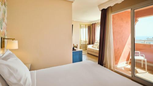 Suite Junior con vistas al mar del hotel Fenix Torremolinos -Adults Only Recommended. Foto 1