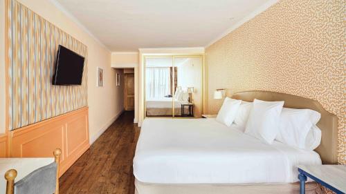 Habitación Doble Superior - 1 o 2 camas del hotel Fenix Torremolinos -Adults Only Recommended. Foto 1
