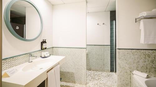Suite Junior con balcón del hotel Fenix Torremolinos -Adults Only Recommended. Foto 5