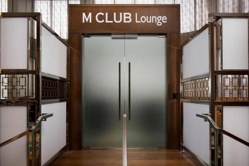 Habitación con acceso al club lounge MClub - 1 cama extragrande del hotel Teaneck Marriott at Glenpointe. Foto 6