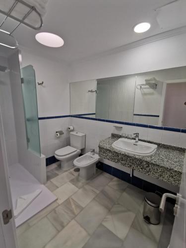 Apartamento con vistas a la piscina del hotel Igramar Morrojable - Adults Only. Foto 7
