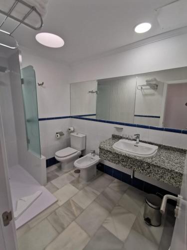 Apartamento con vistas a la piscina del hotel Igramar Morrojable - Adults Only. Foto 11