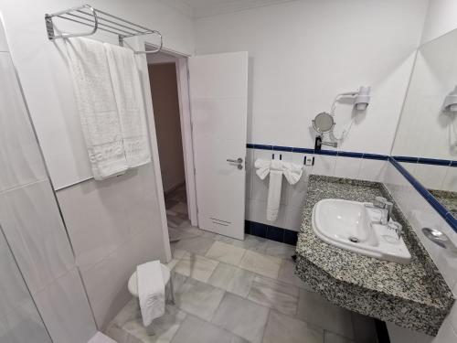 Apartamento con vistas a la piscina del hotel Igramar Morrojable - Adults Only. Foto 19