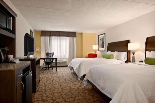 Habitación Premium Queen con dos camas queen del hotel Hilton Garden Inn Rochester/pittsford. Foto 2