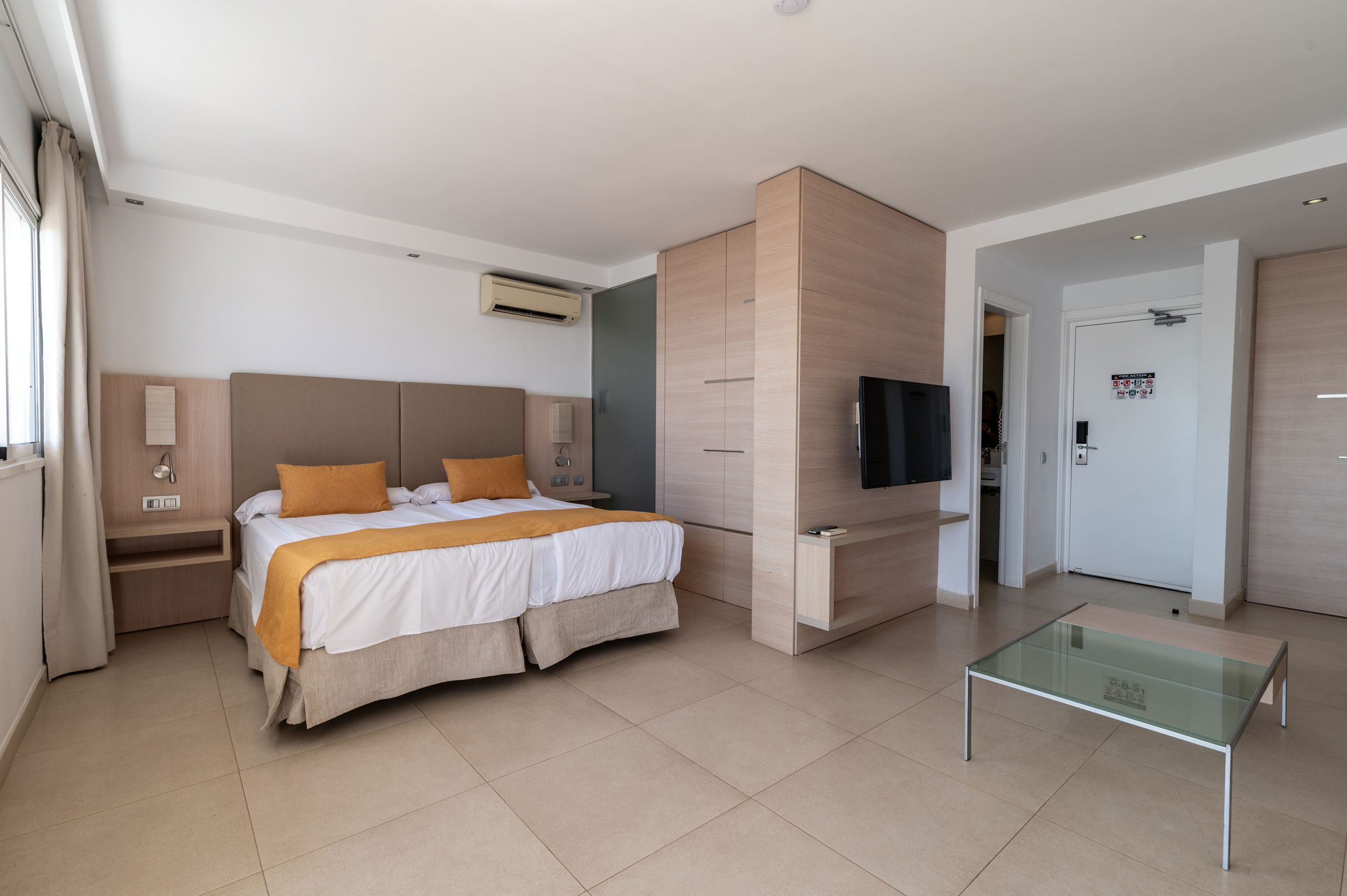 Suite Lujo del hotel Marina Elite. Foto 1