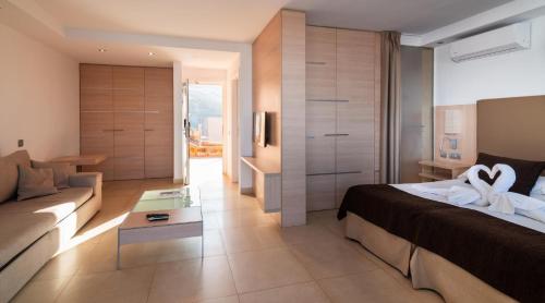 Suite Junior del hotel Marina Elite. Foto 5