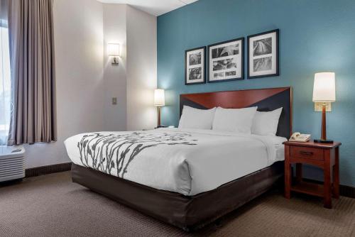 Habitación Estándar con cama extragrande - Adaptada para personas de movilidad reducida - No fumadores del hotel Sleep Inn