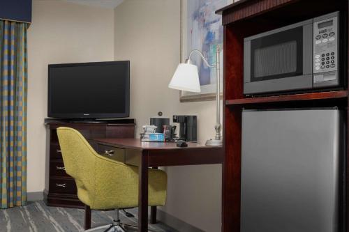 Habitación Doble - Cama extragrande - No fumadores del hotel Hampton Inn Syracuse Clay. Foto 2