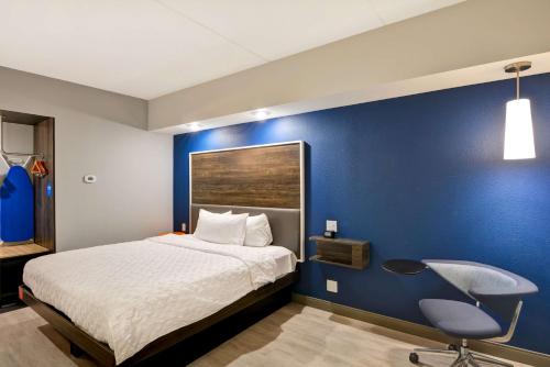 Habitación con cama extragrande - Adaptada para personas con discapacidad auditiva del hotel Tru By Hilton Syracuse North Airport Area