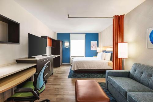 Estudio con vista a la ciudad y cama queen del hotel Home2 Suites By Hilton Ny Long Island City/manhattan View