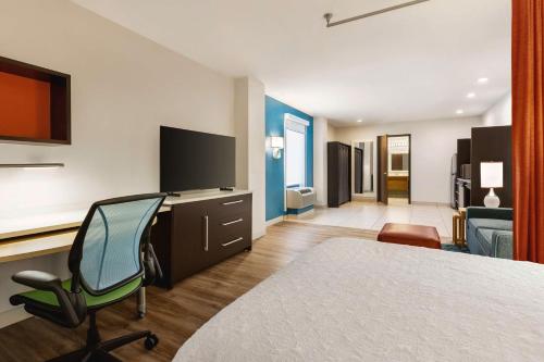 Suite Estudio con cama grande - Adaptada para personas con discapacidad auditiva - No fumadores del hotel Home2 Suites By Hilton Ny Long Island City/manhattan View