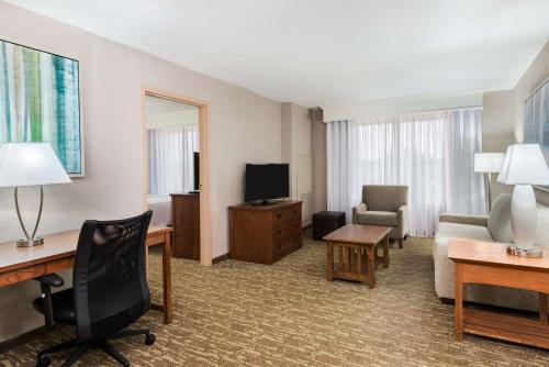 Suite Doble de 1 dormitorio con 2 camas grandes - No fumadores del hotel Homewood Suites By Hilton Buffalo/amherst. Foto 3