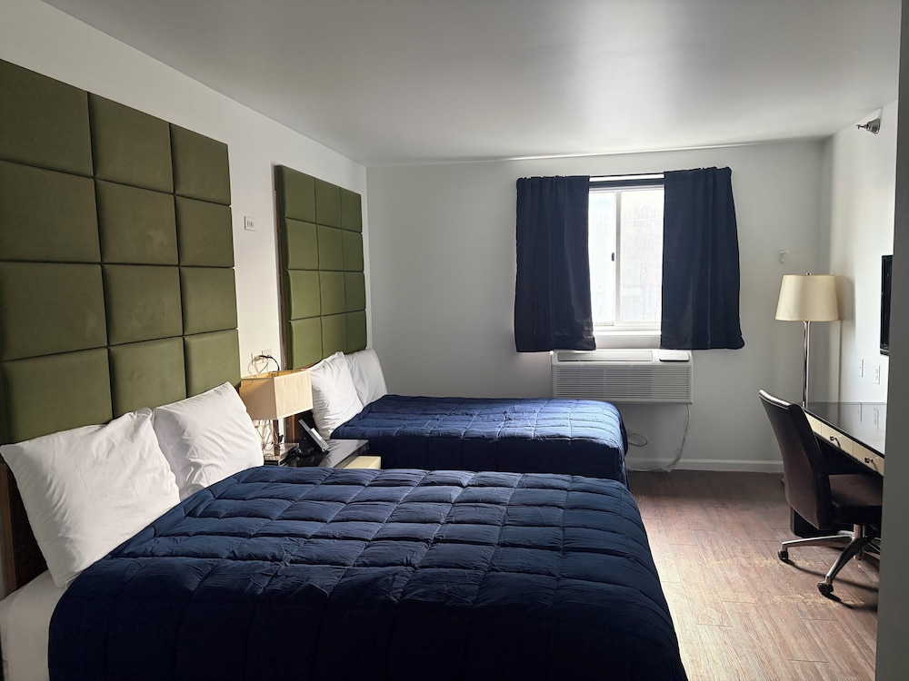 Habitación básica, 2 camas dobles del hotel Bpm - Brooklyn New York