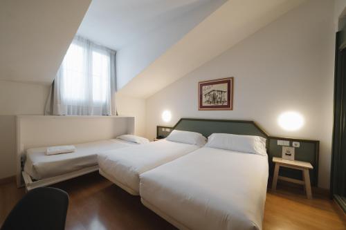 Habitación Triple del hotel Urdanibia Park. Foto 2