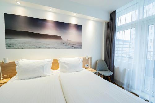 Habitación Estándar con balcón del hotel Storm Hotel By Keahotels. Foto 6
