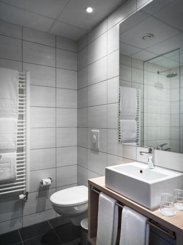 Habitación Doble Estándar - 2 camas del hotel Storm Hotel By Keahotels. Foto 6