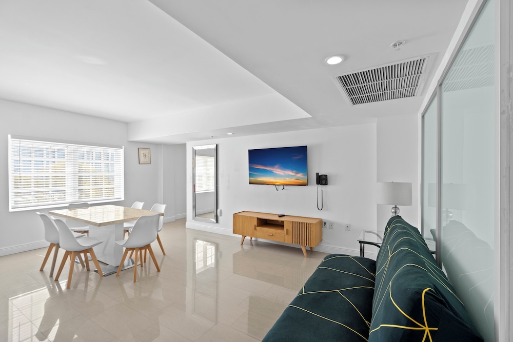 Suite Premium Doble de 1 dormitorio del hotel Belleza. Foto 12