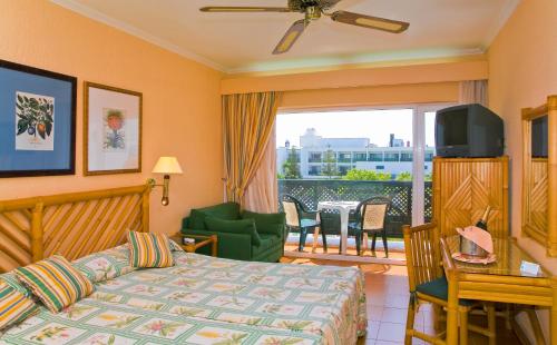 Habitación Doble Estándar del hotel BLUESEA Costa Bastián. Foto 4